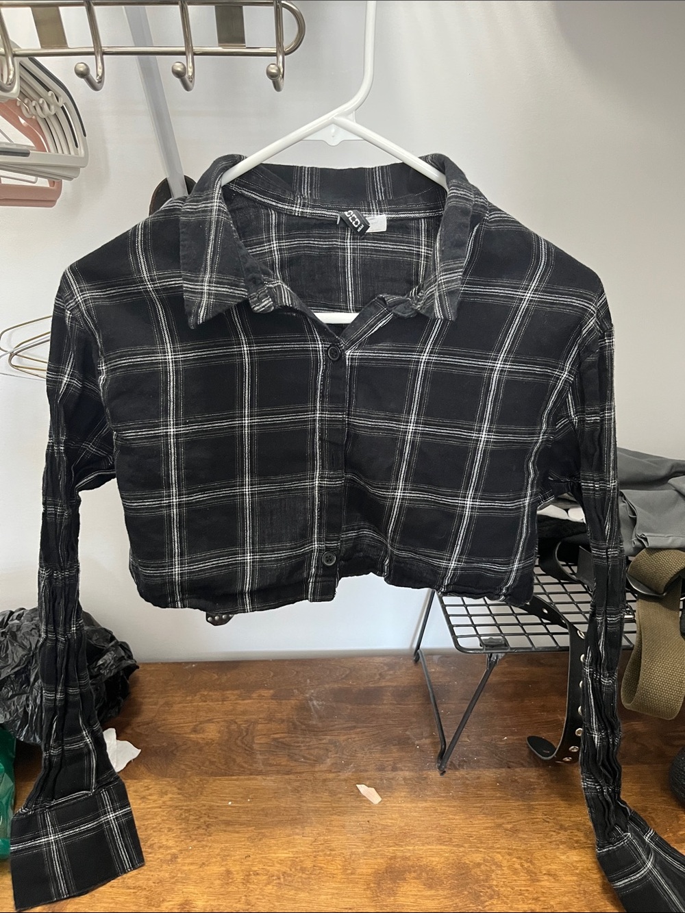 Cropped Black Plaid Button-Front Shirt - Women's belly Top